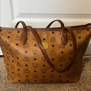 3047 MCM Cognac Visetos Tote Bag